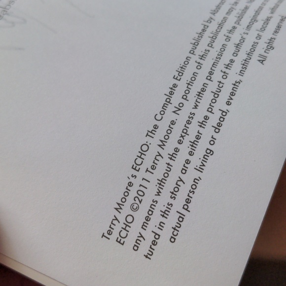 Echo, the Complete Edition Graphic Novel, Signed by Author, Terry Moore - Picture 7 of 9